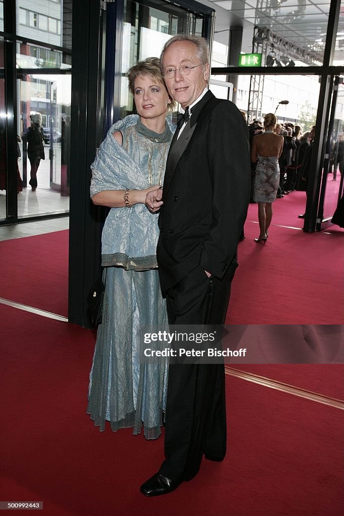 Andrea Spatzek (Schauspielerin), Joachim Hermann Luger (Schauspieler), ZDF-Gala 'Deutscher Fernsehpreis' , Köln, 09.10.2004, 'Coloneum', roter Teppich