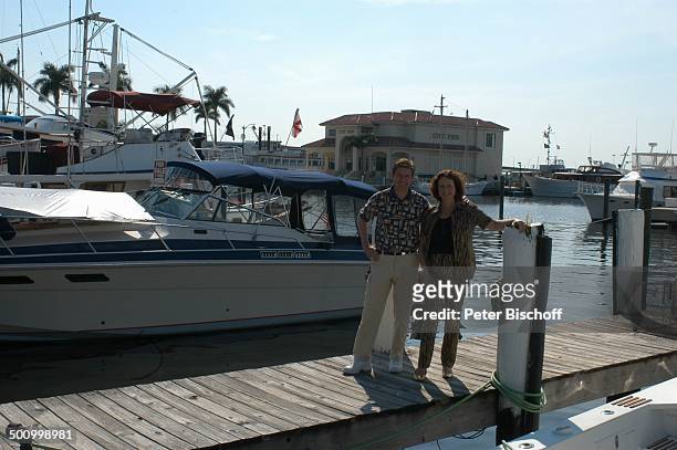 Eva Kummeth, Ehemann Horst Hummeth, am Rande der Dreharbeiten zum ZDF-Film "Florida-Träume", Yachthafen von Fort Myers, USA, Amerika, Urlaub,...