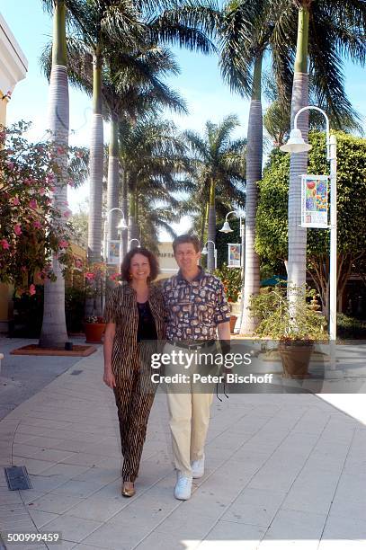 Eva Kummeth, Ehemann Horst Hummeth, am Rande der Dreharbeiten zum ZDF-Film "Florida-Träume", Einkaufszentrum von Fort Myers, "Saks Fith Avenue", USA,...