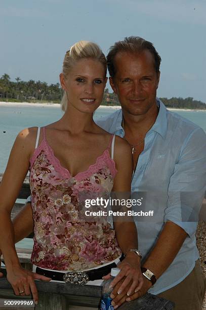 Jochen Horst, Ehefrau Tina Ciamperla, am Rande der Dreharbeiten zum ZDF-Film "Florida-Träume", Fort Myers, USA, Amerika, , P.-Nr.: 925/2005,...