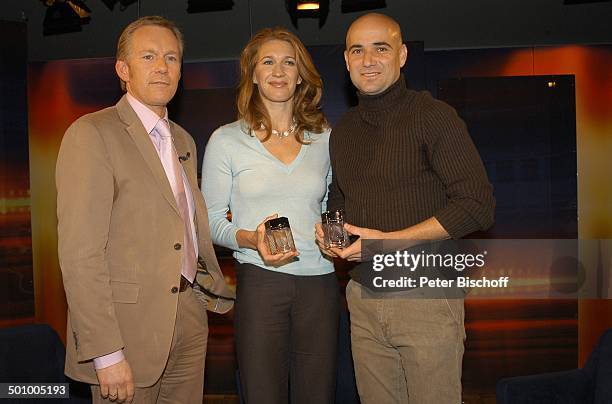 Johannes B. Kerner, Steffi Graf, Ehemann Andre Agassi, ZDF-Talk-Show "J o h a n n e s B . K e r n e r - S h o w", , in Herzogenauchrach, Deutschland,...