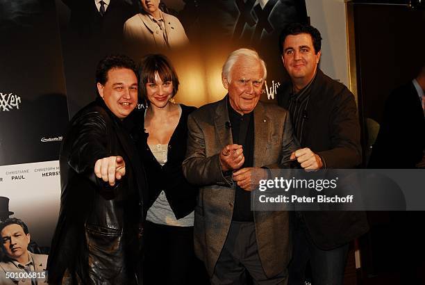 Joachim Fuchsberger , Oliver Kalkofe, Dr.Christiane Paul, Bastian Pastewka , Pressevorführung Kino-Film "Neues vom Wixxer", München, Bayern,...