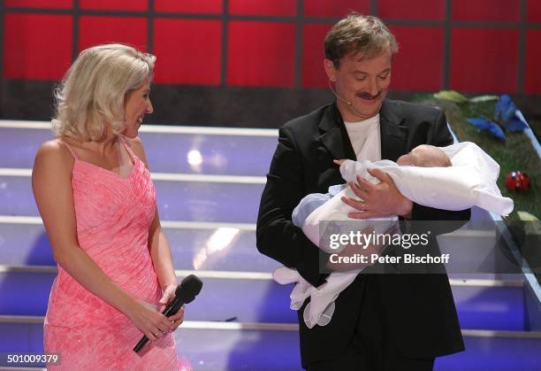 Alexandra Hofmann , Ehemann Dietmar Geiger, deren Sohn Daniel , ARD-Musikshow vom MDR "Herbstfest der Volksmusik", Chemnitz, Sachsen, Deutschland,...