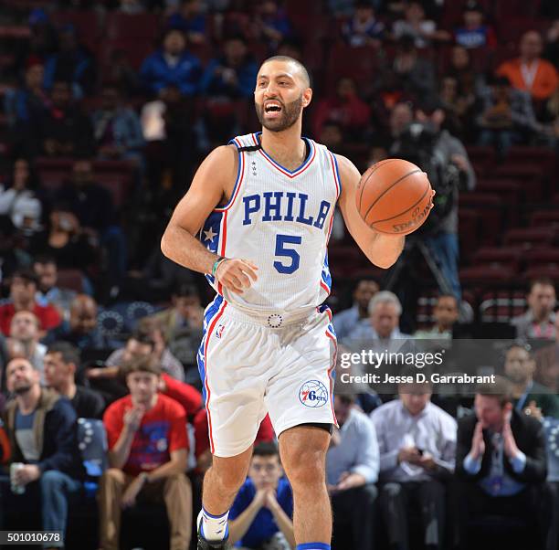 Kendall Marshall of the Philadelphia 76ers dribbles up court against the Detroit Pistons at Wells Fargo Center on December 11, 2015 in Philadelphia,...