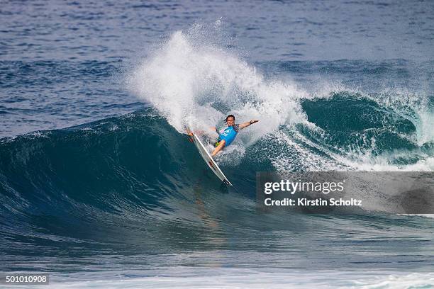 Jordy Smith surfing during Round 2 of the Billabong PIpe Masters on December 11, 2015 in Haleiwa, United States.