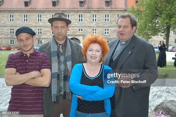 Antonio Wannek, Peter Heinrich Brix, Hansi Jochmann, Ottfried Fischer, , ARD-Serie "Pfarrer Braun", Folge "Braun unter Verdacht",...