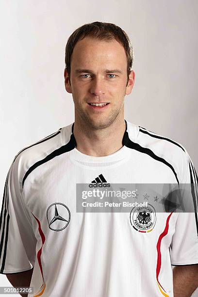 Fabian Ernst, Porträt, Portrait, geb.: 30. Mai 1979, Sternzeichen: Zwillinge, Köln, Deutschland, , Prod.-Nr.: 984/2006, Fußball-Trikot, Fußballer,...