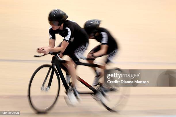 Amanda Cameron and Hannah Latta of New Zealand compete in the Para-Cycling Women Tandem 3000m Individual Pursuit qualifying during the 2016 Southland...