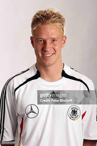 Mike Hanke, Porträt, Portrait, geb.: 05. November 1983, Sternzeichen: Skorpion, Köln, Deutschland, , Prod.-Nr.: 984/2006, Fußball-Trikot, Fußballer,...