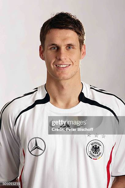 Sebastian Kehl, Porträt, Portrait, geb.: 13. Februar.1980, Sternzeichen: Wassermann, Köln, Deutschland, , Prod.-Nr.: 984/2006, Fußball-Trikot,...