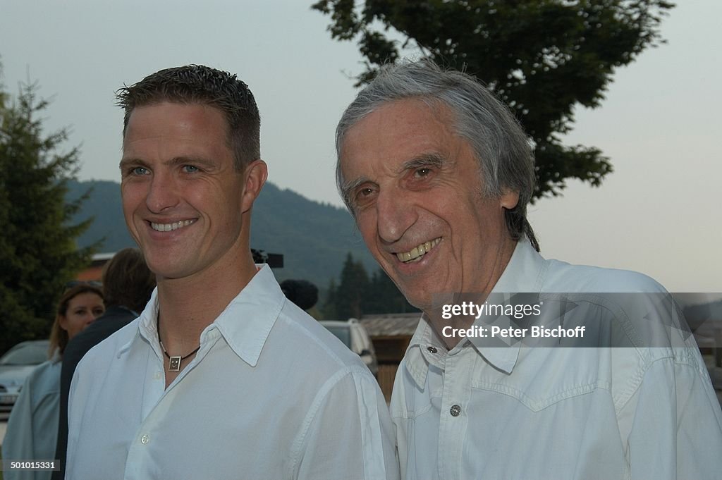 Ralf Schumacher (links), Herbert Fux, Buchpräsentation 'Umdenken mit Herz', Gut Aiderbichl, Henndorf am Wallersee, Österreich, 12.07.2006, P.-Nr.: 101