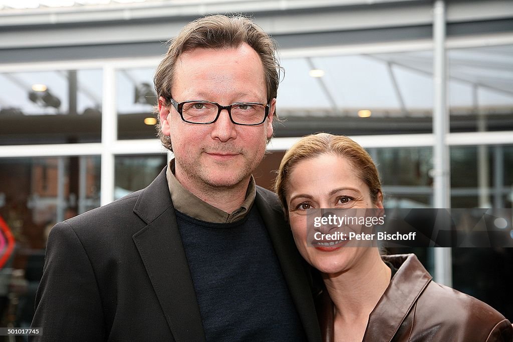 Matthias Brandt (Preisträger), Ehefrau, Preisverleihung 43. 'Adolf-Grimme-Preis', Marl, Nordrhein-Westfalen, Deutschland, Europa, Schauspieler, 100225