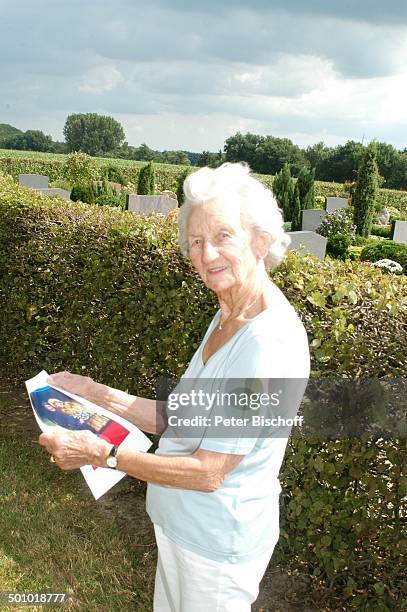 Erna Bobbert - Ex-Schwiegermutter von Rudi Carrell, Mutter von Anke Kesselaar "Friedhof Heiligenfelde" , nähe Grab von Rudi Carrel und Ex-Ehefrau...