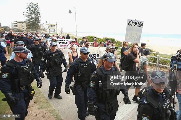 Sydney Riots 59 Remembering Cronulla Riots 10 Years On Stock Photos, High-Res ...