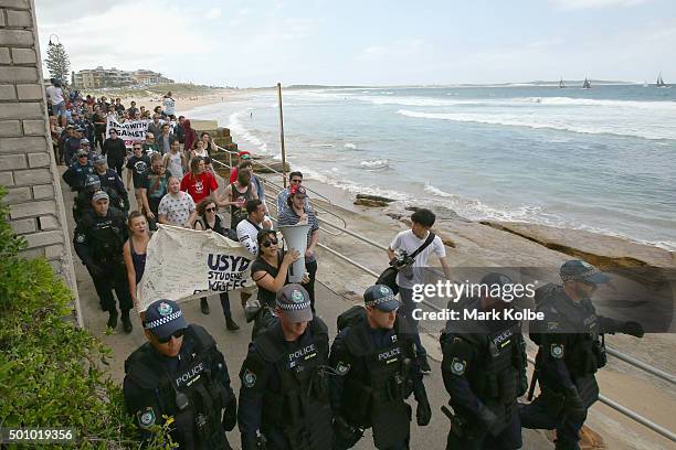 Sydney Riots 59 Remembering Cronulla Riots 10 Years On Stock Photos, High-Res ...