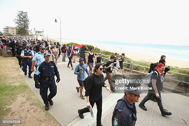 Sydney Riots 59 Remembering Cronulla Riots 10 Years On Stock Photos, High-Res ...