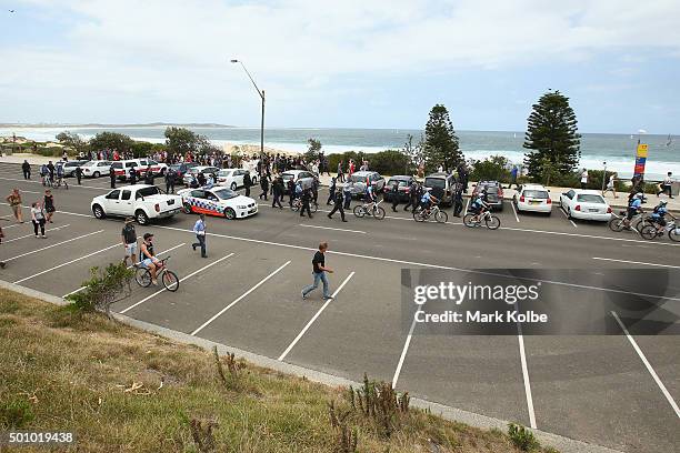 Sydney Riots 59 Remembering Cronulla Riots 10 Years On Stock Photos, High-Res ...