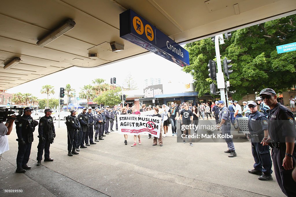 Cronulla Riots Car Demonstrators opposing the Party for Freedom gathering to commemorate ...