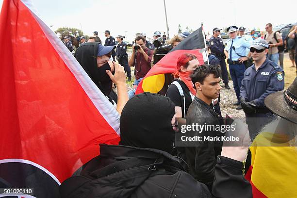 Sydney Riots 59 Remembering Cronulla Riots 10 Years On Stock Photos, High-Res ...