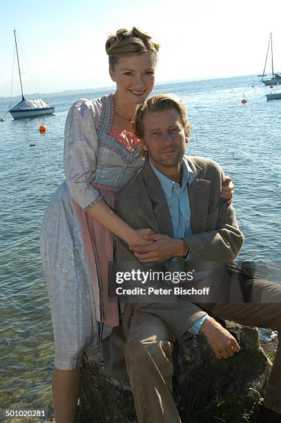 Michael von Au, Johanna Christine Gehlen, Dreharbeiten zum ARD-Film "Utta Danella - Der Himmel in Deinen Augen", Chiemsee/Fraueninsel, Deutschland, ,...