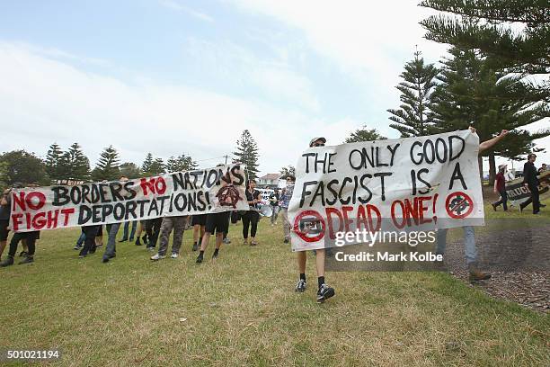Sydney Riots 59 Remembering Cronulla Riots 10 Years On Stock Photos, High-Res ...