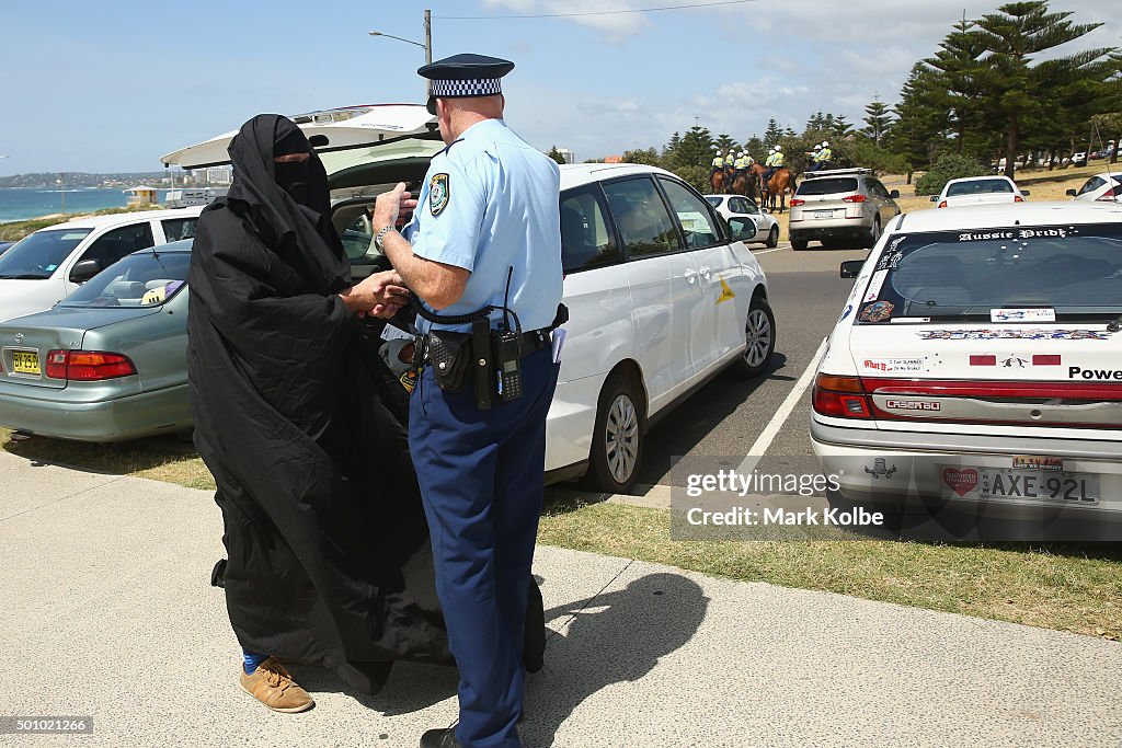 Cronulla Riots Car Chairman of the Party for Freedom Nicholas Folkes speaks to Cheif ...
