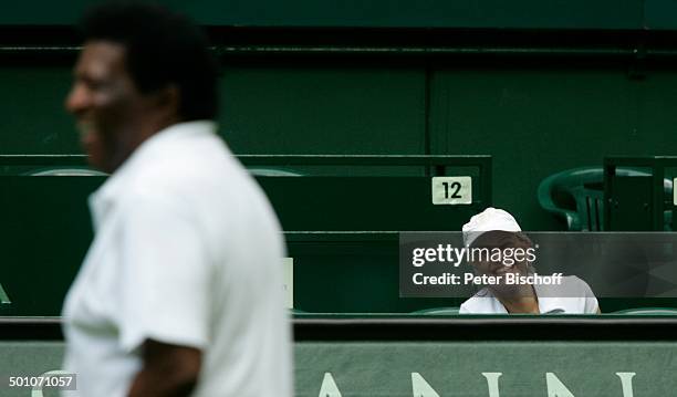 Roberto Blanco , Freundin Luzandra Strassburg (26, 16. "Gerry Weber Open", Promi-Tennis-Turnier, Halle, Westfalen, Nordrhein-Westfalen, Deutschland,...