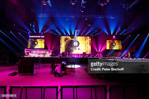 Kulisse der RTL II-Musikshow "The Dome" 55, TUI-Arena, Hannover, Niedersachsen, Deutschland, Europa, Bühne, Scheinwerfer, Logo, Promi BB, FTP; P.-Nr:...