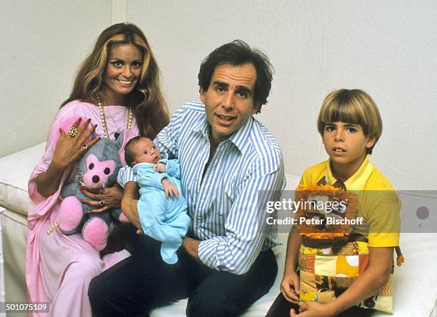 Daliah Lavi-Gans , , Ex-Ehemann Peter Rittmaster, Sohn Rouven, Baby Alexander, Sunset Island, Miami Beach, Florida, United States of America ,...