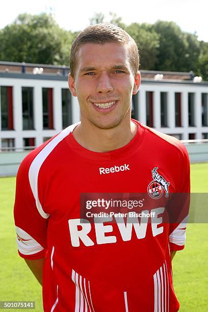 Lukas Podolski, PK, Sportplatz vom "1. FC Köln", Köln, Nordrhein-Westfalen, Deutschland, Europa, Halbkörper-Portrait, Logo, Werbung, Sponsor, Trikot,...