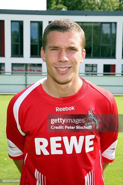 Lukas Podolski, PK, Sportplatz vom "1. FC Köln", Köln, Nordrhein-Westfalen, Deutschland, Europa, Halbkörper-Portrait, Logo, Werbung, Sponsor, Trikot,...