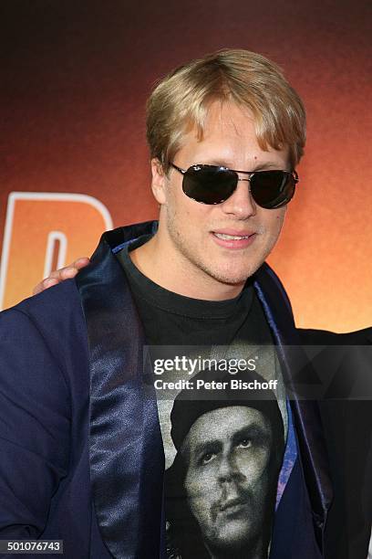 Oliver Pocher mit T-Shirt von Nationalheld Che Guevara, Premiere vom Pilotfilm der RTL-Krimi-Serie "Alarm für Cobra 11", Staffel 17, MMC-Studios,...