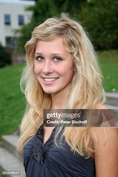 Clara Dolny, Portrait, Tochter der neuen Familie der ARDSerie