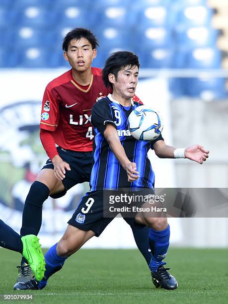 Akito Takagi of Gamba Osaka Youth in action during the Prince Takamado Trophy All Japan Youth Football League Championship match between Kashima...