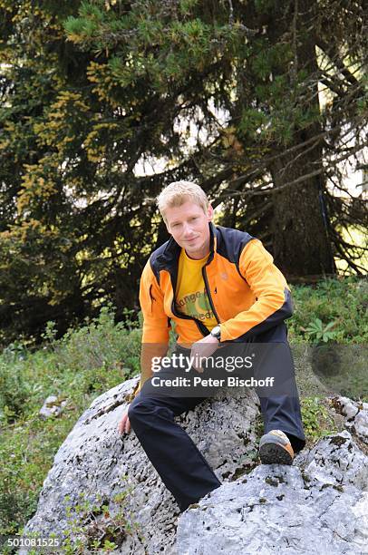 Martin Gruber, ZDF-Serie "Die Bergwacht", Ramsau am Dachstein, Steiermark, Österreich, Europa, Gebirge, Alm, Uniform, Kletterer, Sport, Ganzkörper,...