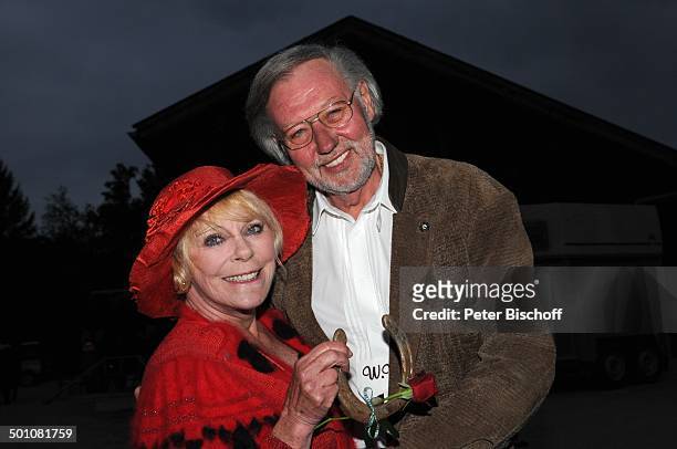 Elke Sommer , Ehemann Wolf Walther, Party nach dem 16. "Tabaluga Golf Cup" beim "Eagles Charity Turnier", "Tabaluga Kinderstiftung", "Reithalle...
