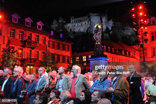 Publikum, ZDF-Musikshow "Ich habe mein Herz an Heidelberg verloren" beim Heidelberger "Herbstfest", Auftritt von A n d r e R i e u und seinem "J o h...