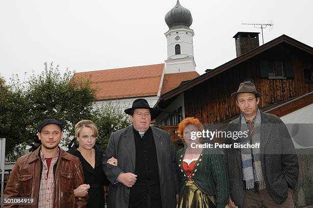 Antonio Wannek, Claudia Messner, Ottfried Fischer, Hansi Jochmann, Peter Heinrich Brix , ARD-Reihe "Pfarrer Braun", Folge "Altes Geld, junges Blut",...