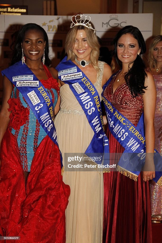 Jane Ogbe (3. Platz, Nigeria), Dominique Ela Wiesniewski (1. Platz, Neuseeland), Christina Trost (2. Platz, Deutschland) (v.l.n.r.), Wahl zur 'Miss WM