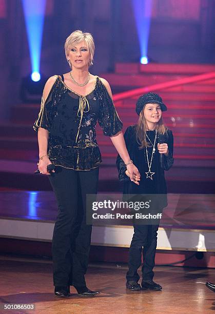 Claudia Jung, Tochter Anna , ZDF-Musikshow "Willkommen bei C a r m e n N e b e l ", "Messehalle", Dresden, Sachsen, Deutschland, Europa, Bühne,...