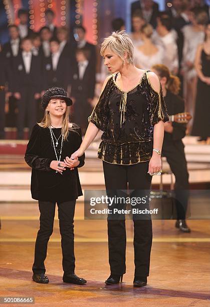 Claudia Jung, Tochter Anna , ZDF-Musikshow "Willkommen bei C a r m e n N e b e l ", "Messehalle", Dresden, Sachsen, Deutschland, Europa, Bühne,...