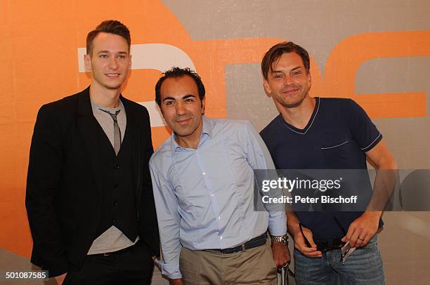 Vladimir Burlakov , Adnan Maral, Ole Puppe , ZDF-Empfang beim "Filmfest München 2011"; "Café Atlas", München, Bayern, Deutschland, Europa, Logo,...