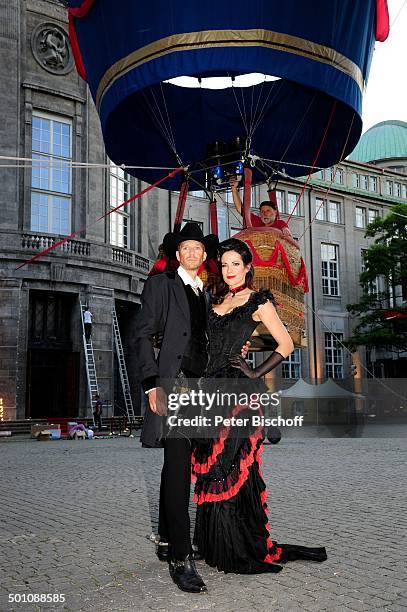 Bettina Zimmermann , Kai Wiesinger , RTL-Abenteuer-Film "Die Jagd nach dem Bernsteinzimmer", "Deutsches Museum", M?nchen, Bayern, Deutschland,...