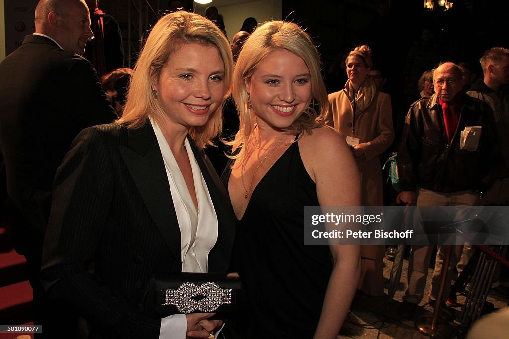 Annette Frier (links), Schwester Caroline Frier, 20. Verleihung 'Hessischer Film- und Kinopreis 2008', 'Alte Oper', Frankfurt, Hessen, Deutschland, Eu