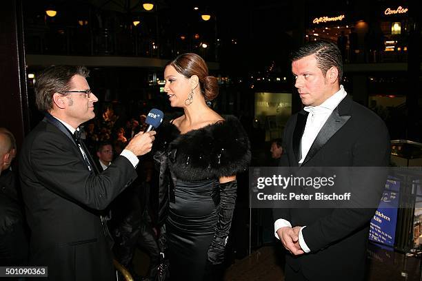 Verona Pooth , Manager Alain Midzic , WDR-Reporter, Charity-Veranstaltung, 11. "Unesco-Benefiz-Gala" 2008, Köln, Nordrhein-Westfalen, Deutschland,...