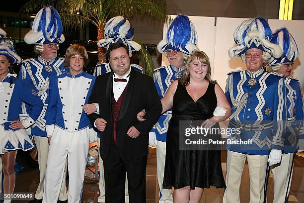 Paul Potts , Ehefrau Julie-Ann Potts, Mitglieder Düsseldorfer Karnevalsgesellschaft, Charity-Veranstaltung, 17. "Unesco-Benefiz-Gala" 2009, Hotel...