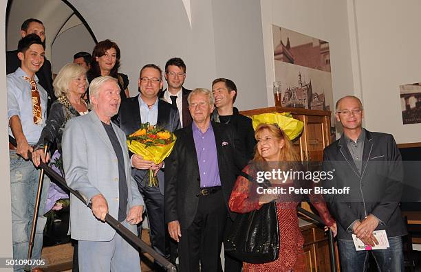 Peer Augustinski mit Ehefrau Gisela , Volker Heißmann , Martin Rassau , Gernot Endemann mit Ehefrau Sabine Schmidt-Kirchner , Judith Pfistner und...