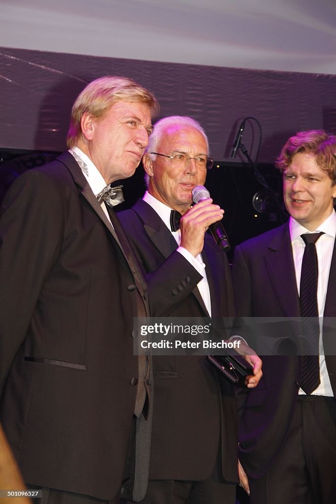 Volker Bouffier (Hessischer Ministerpräsident), Franz Beckenbauer (Preisträger 'Legende des Sports', DFB-Vizepräsident), Michael Steinbrecher (ZDF-Spo