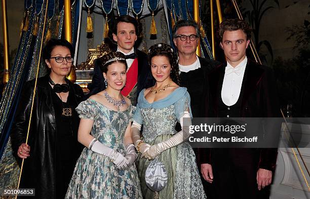 Hannah Herzsprung , Paula Beer , dahinter Sabin Tambrea , Friederich Mücke , Maria Noelle und Peter Sehr , Dreharbeiten Kinofilm " Ludwig II." zum...