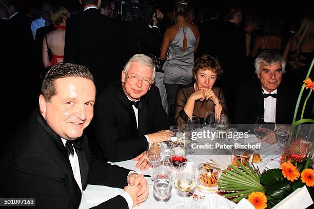 Roland Koch , Ball-Gäste, Gala "29. "Deutscher Sportpresseball", Alte Oper, Frankfurt, Hessen, Deutschland, Europa, Ball-Saal, Getränk, Glas,...